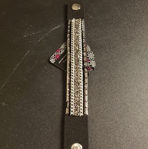 Paparazzi wrap bracelet with snap closure